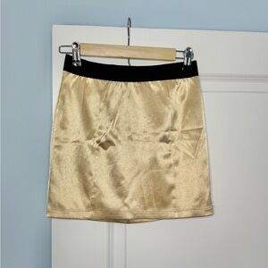 🍓6/$15🍓 Forever 21 Gold/Champagne Mini Skirt